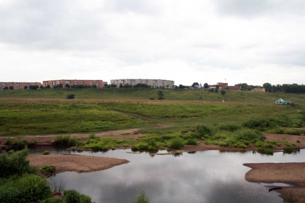 Pohled na město Tovarkovo od řeky Ugry