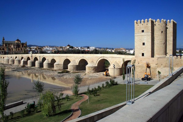 Římský most (Puente Romano), Torre de la Callahora