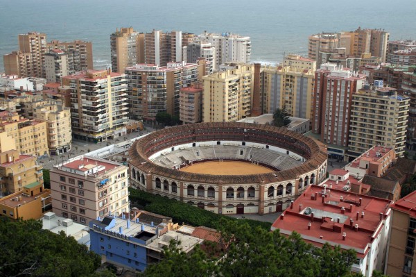 Malaga - pevnost Alcazaba, pohled na býčí arénu